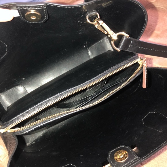 Authentic Michael Kors Tote - Picture 5 of 7